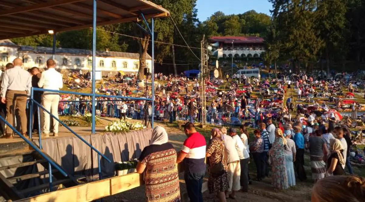 Pelerinajul de la Nicula (monitorulcj.ro)