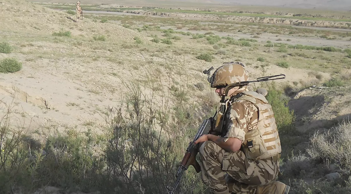 Jurnalist al agenţiei Reuters ucis în Afganistan, în timp ce transmitea din mijlocul unei confruntări