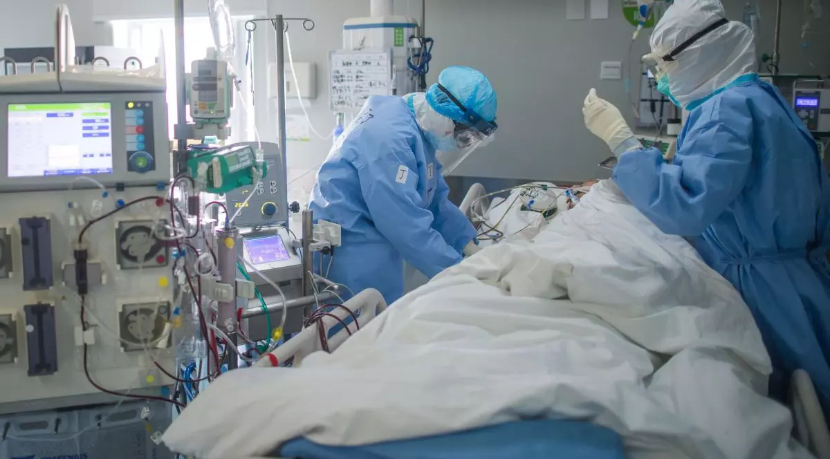 De ce sunt unii oameni mai vulnerabili la forme severe de COVID-19? Descoperirea cercetătorilor