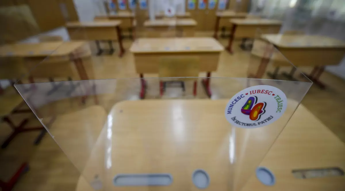 Ludovic Orban, despre începerea anului şcolar: Încercăm să reducem la maximum riscul de îmbolnăvire