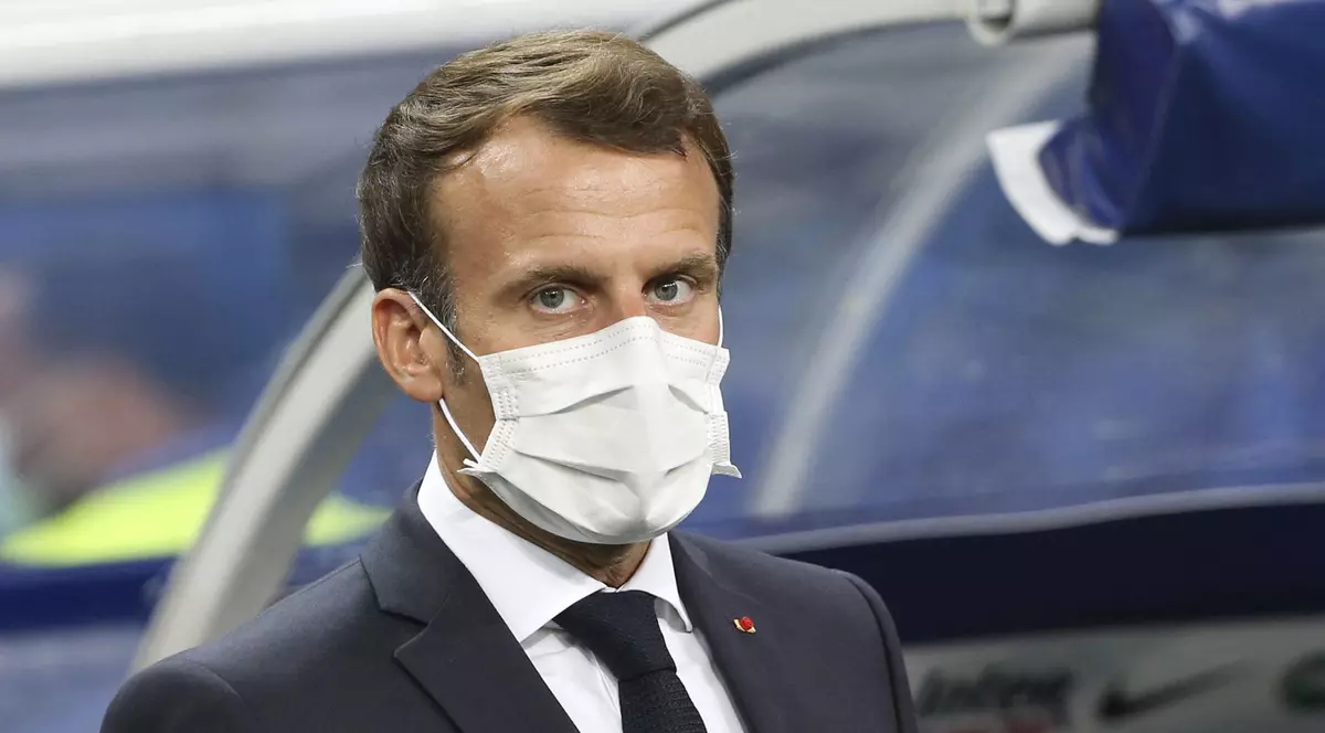 Bonusuri de 500 de euro pentru cei care au asigurat îngrijiri la domiciliu, anunță Emmanuel Macron