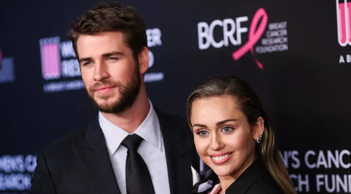Miley Cyrus a recunoscut că și-a pierdut virginitatea la 16 ani și a dezvăluit cine a fost primul bărbat din viața ei