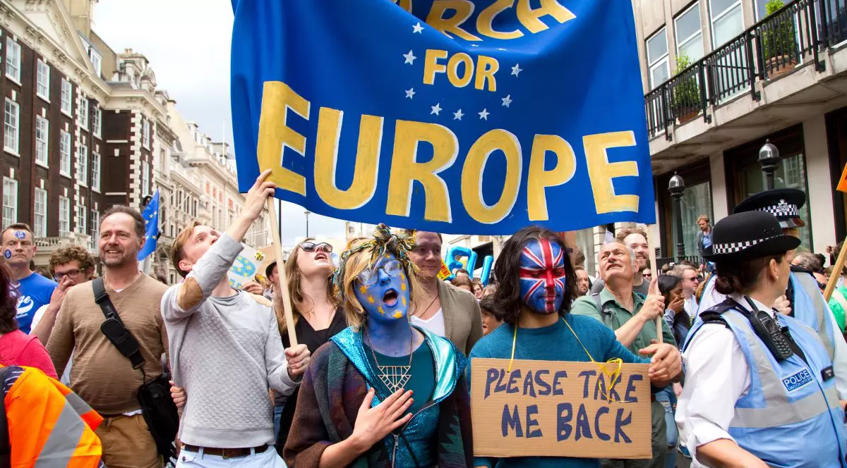 Numărul britanicilor care au părăsit Anglia pentru a se stabili în alte state europene a crescut cu 30%, după votul pro-Brexit