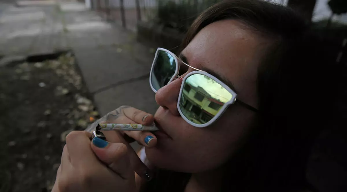 Calvarul prin care a trecut o româncă în Spania: obligată de soț și socri să se prostitueze. 300 de euro/zi, de luni până vineri, altfel își pierdea fiica