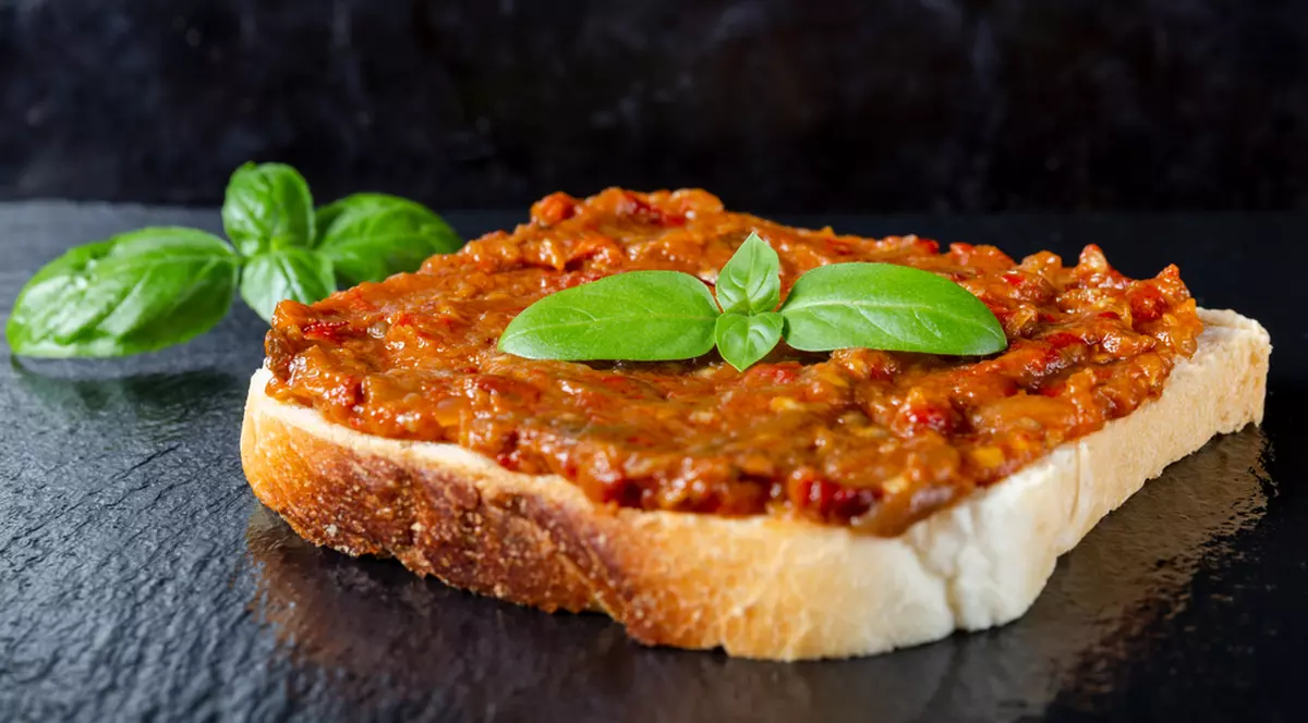 Zacuscă de dovlecei - rețete simple și foarte gustoase de zacuscă