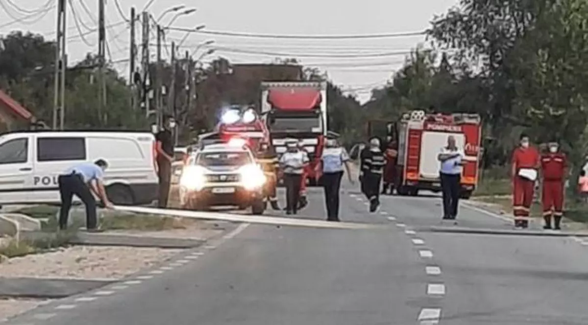 VIDEO | Accident violent în Argeș. Un motociclist și un pieton și-au pierdut viața