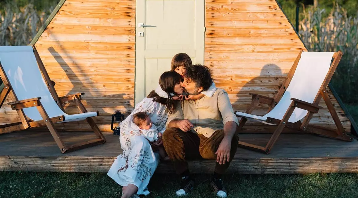 Dana Rogoz a împlinit 35 de ani. „Trăiesc viața pe care mi-am dorit-o întotdeauna”