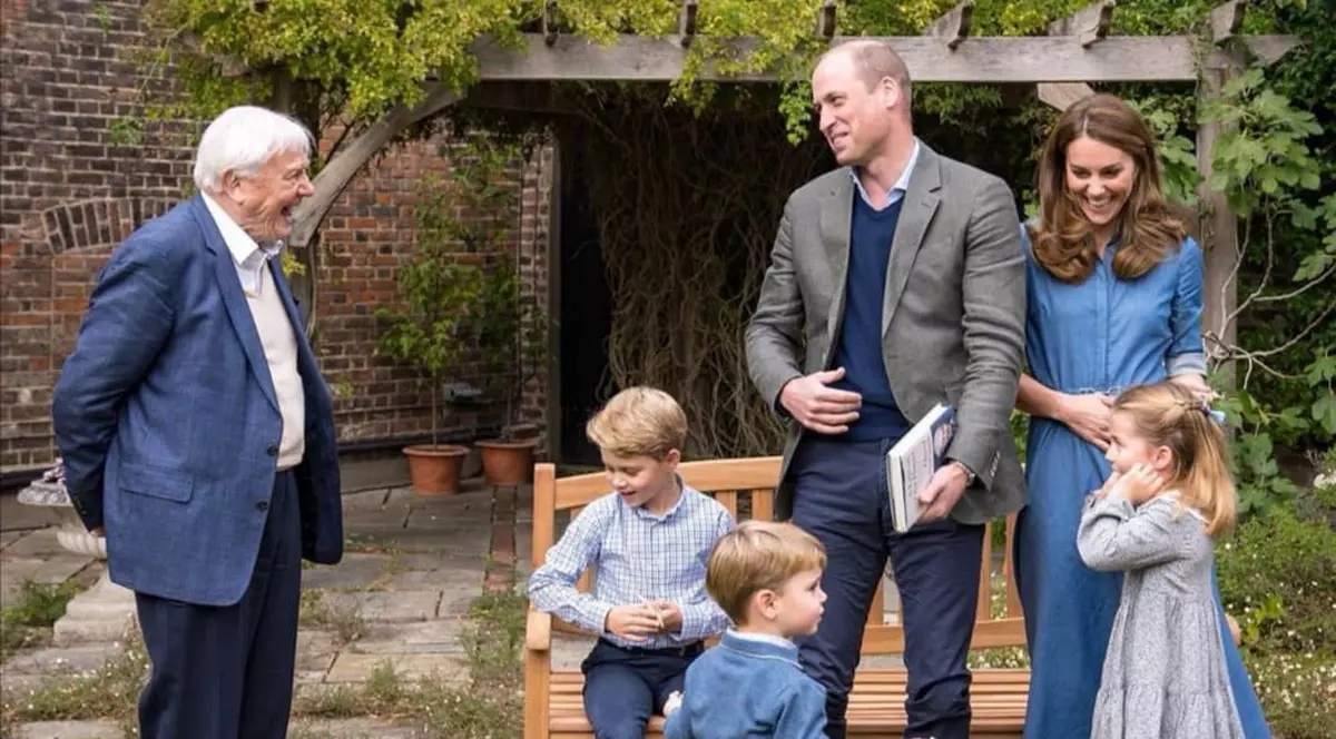 Malta vrea să i se returneze dintele de rechin preistoric dăruit prințului George de către Sir David Attenborough