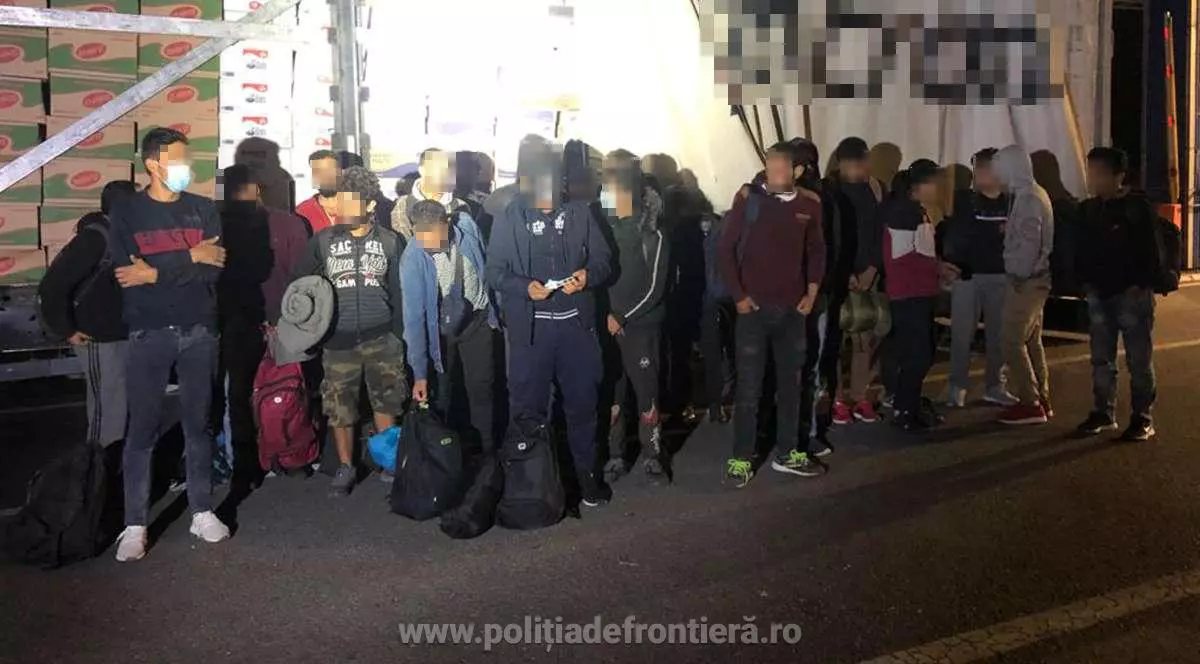 Presa spaniolă: România, noua rută către Uniunea Europeană a refugiaţilor afgani. Care e prețul plătit de un migrant