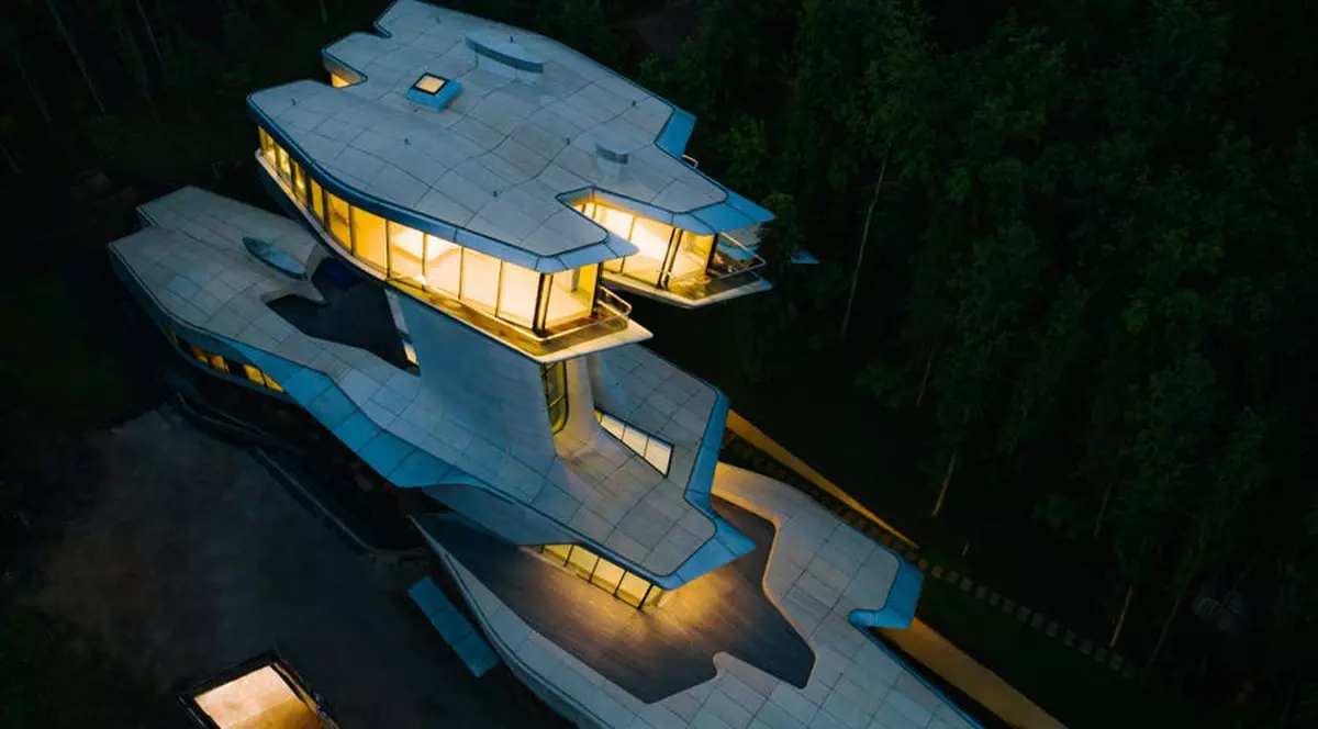 Cum arată locuința de 140 de milioane de dolari, cu dormitorul suspendat.  „Am spus că vreau să mă trezesc dimineața și să mă uit peste vârful copacilor”