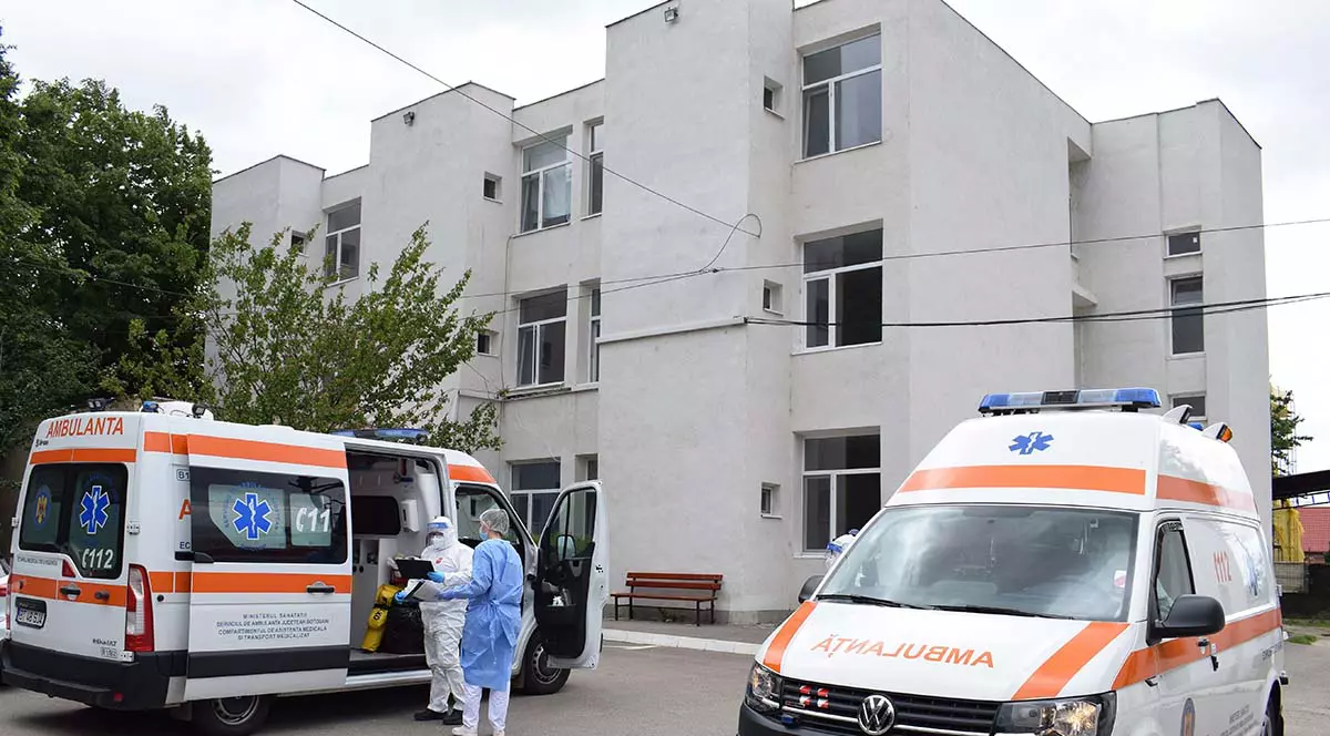 Record de cazuri noi în Capitală: peste 400 de noi infectări în 24 de ore. Niciun alt județ nu a depășit pragul de 100 de infectări