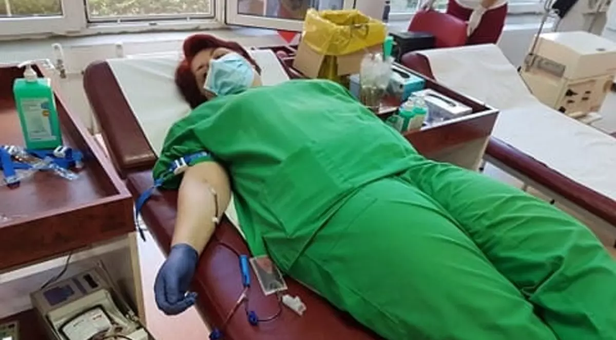 O infirmieră din Arad a donat de patru ori plasmă pentru tratarea pacienților infectați cu COVID-19