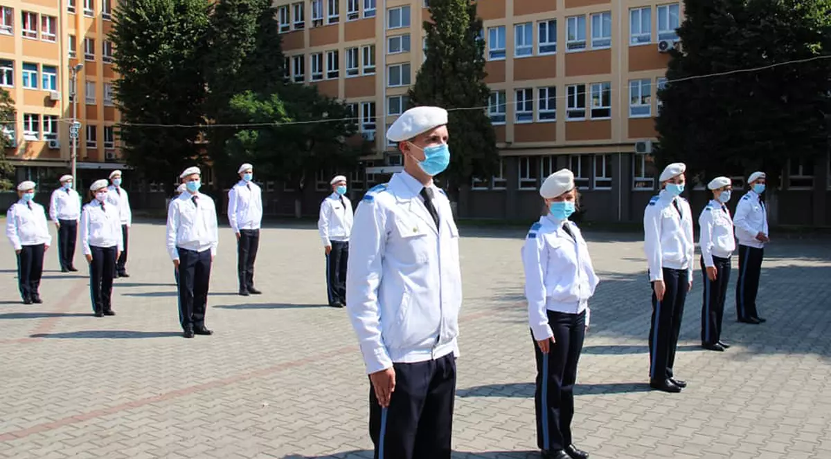 Trei elevi de la Colegiul Naţional Militar Mihai Viteazul Alba Iulia, depistați pozitiv cu COVID-19. Ce măsuri s-au luat