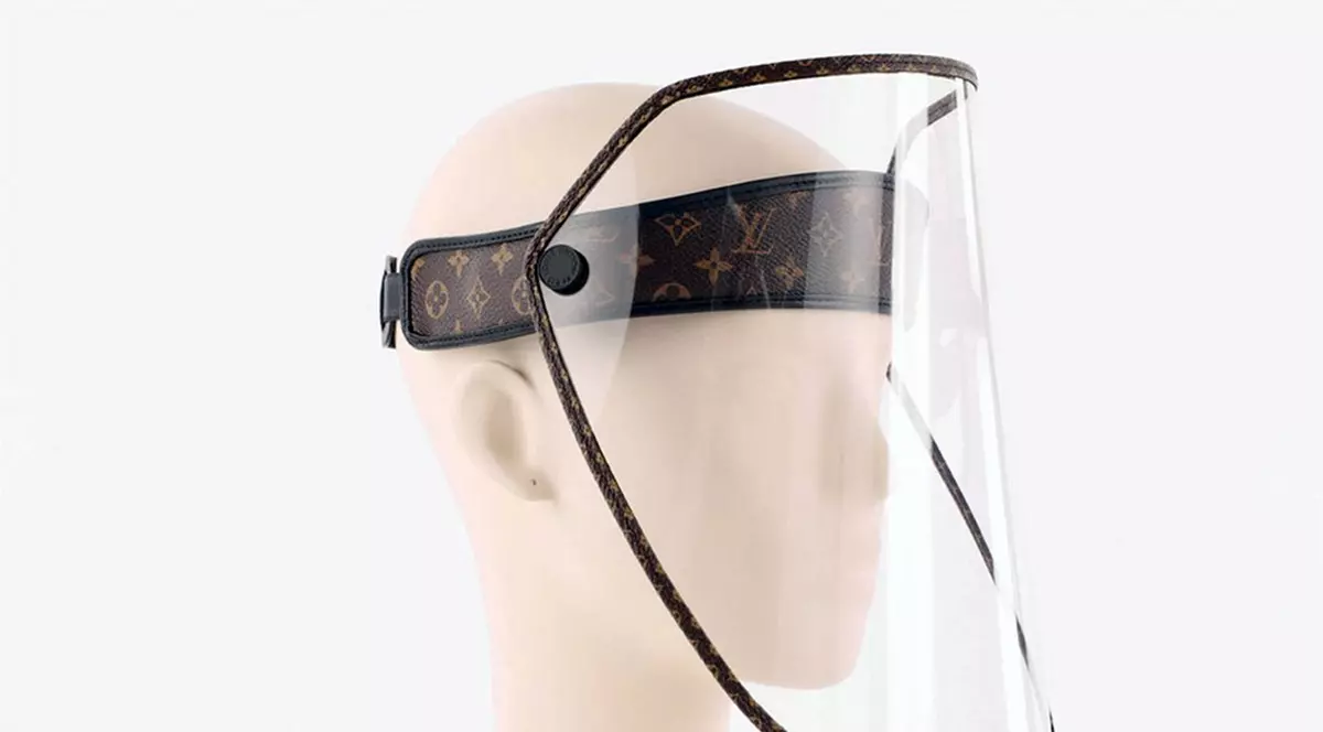 Louis Vuitton lansează o vizieră de lux care protejează cumpărătorii de coronavirus