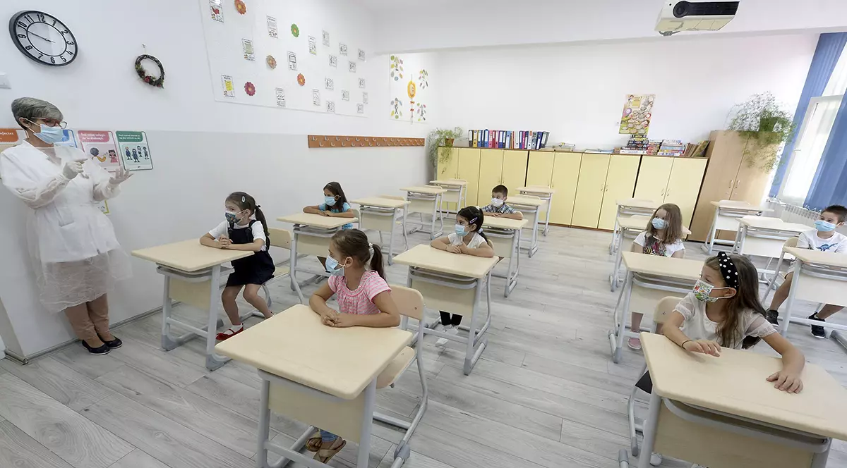 Ziua Z: ce spun studiile  despre redeschiderea şcolilor în pandemie. Şcolile nu au fost un motor principal al COVID-19 ﻿