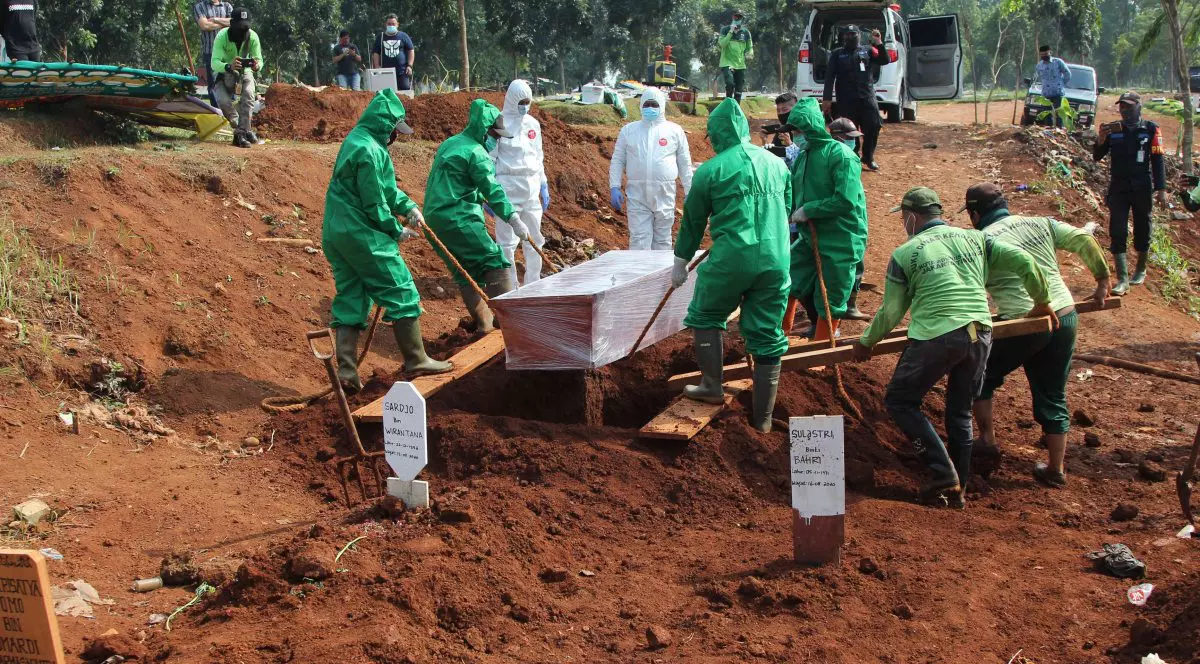 Înmormântare în Indonezia. Foto: Hepta