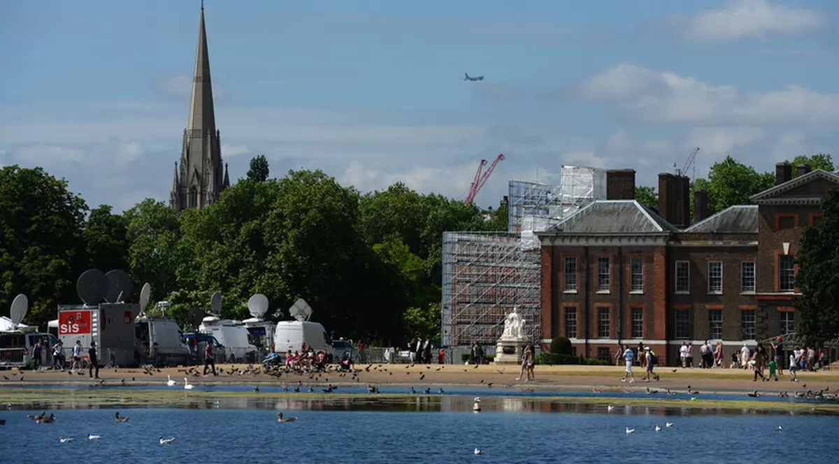 Cadavru găsit în lacul din fața reședinței ducelui și ducesei de Cambridge FOTO: EPA