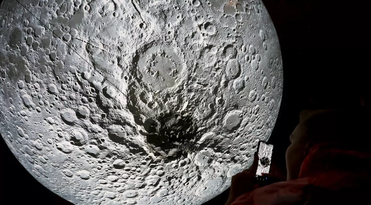 Ultimul pas spre comercializarea explorării spațiului. NASA vrea să cumpere sol de pe lună