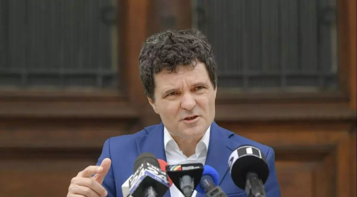 Candidați alegeri locale 2020. Nicușor Dan, candidat la Primăria Capitalei independent, susținut de PNL, USR, PLUS