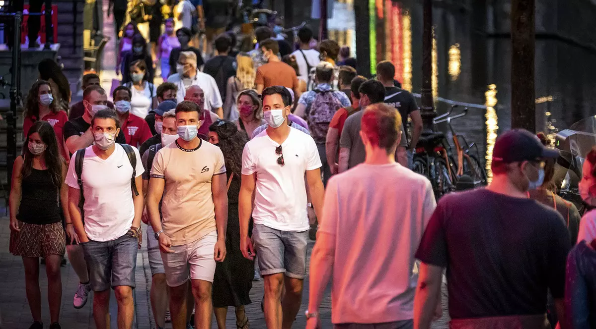 Avertismentul unor cercetători francezi: Cel de-al doilea val al epidemiei de coronavirus din Europa nu va fi ultimul