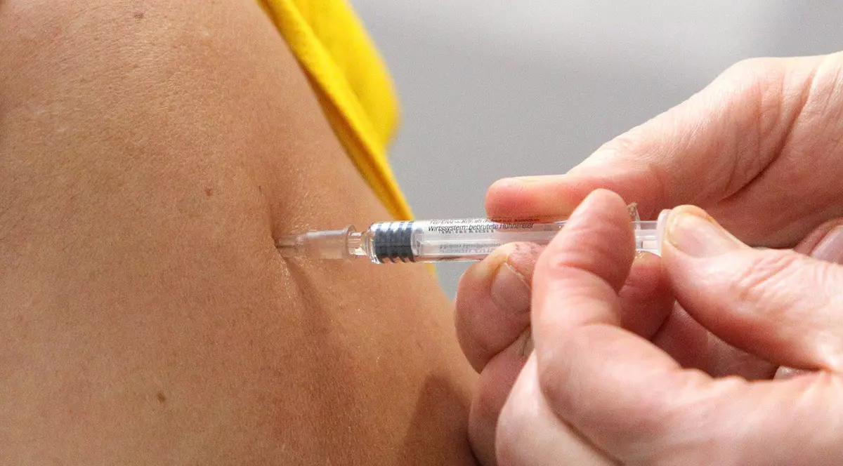 Luptă mondială uriaşă pentru vaccinul anti-COVID. China și-a mărit șansele de a obține serul. Cum a reușit SUA să piardă teren