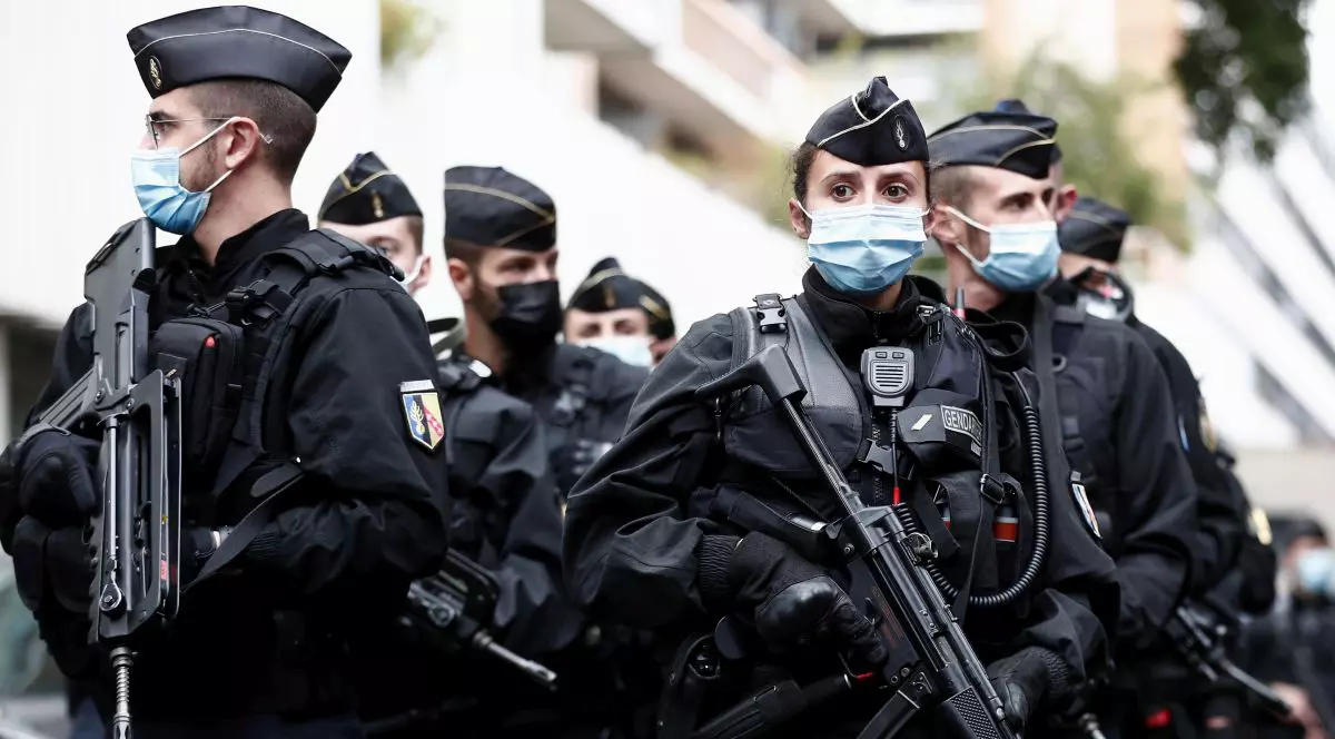 Atac cu macetă lângă vechea redacție Charlie Hebdo din Paris: doi jurnaliști ai unei agenții de presă sunt răniți. Șapte suspecți, arestați