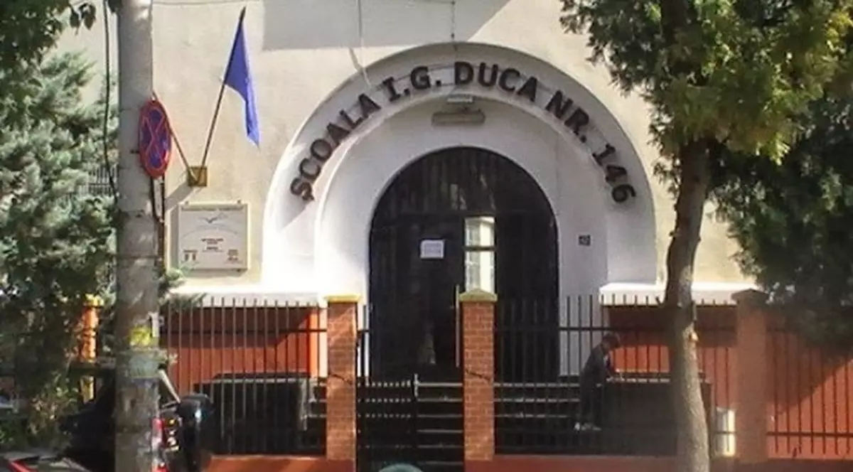 Școala din București care începe cursurile în scenariul roșu, după ce trei dascăli s-au infectat cu coronavirus