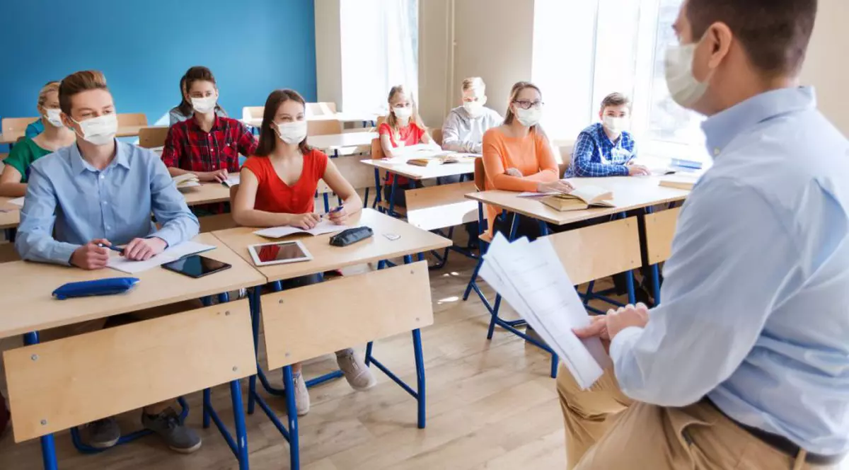 VIDEO Cum începe școala? Ministerul Sănătății a publicat analiza epidemiologică pe județe pentru noul an școlar