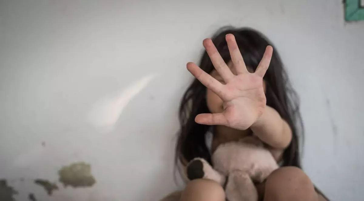 VIDEO “Am rămas cu o traumă, pentru că eu sunt copil, nu sunt iubita ta!”. Dialogul cutremurător în urma căruia procurorii au probat că un tată și-a agresat fiica de 13 ani