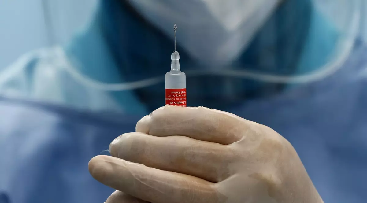 Americanii se așteaptă să înregistreze de urgență un vaccin anti-COVID până la sfârșitul anului