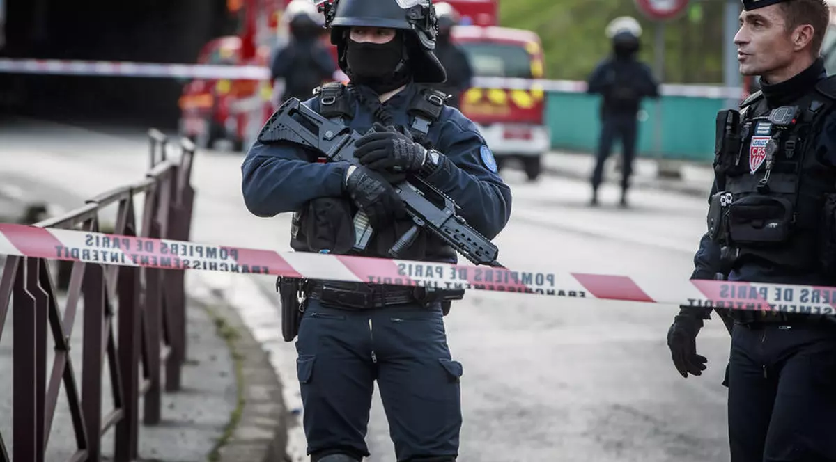 Atac cu cuțit la Paris FOTO: EPA-EFE/CHRISTOPHE PETIT TESSON