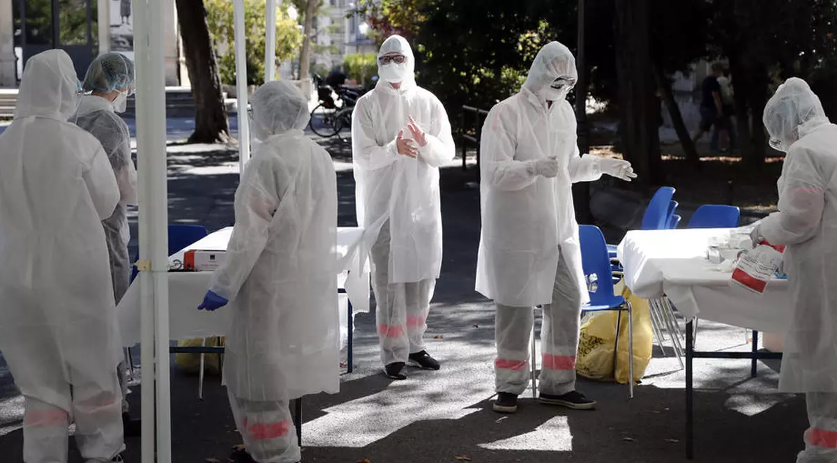 Franța, record absolut de cazuri de COVID-19. Aproape 10.000 de noi îmbolnăviri, într-o singură zi