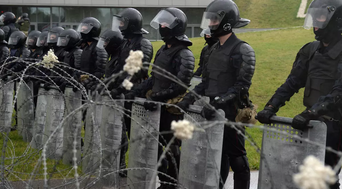 Aventurile unui polițist care a fugit din Belarus în Rusia:„ Mintea mea era în alertă. Oare mă vor arunca într-un râu?”