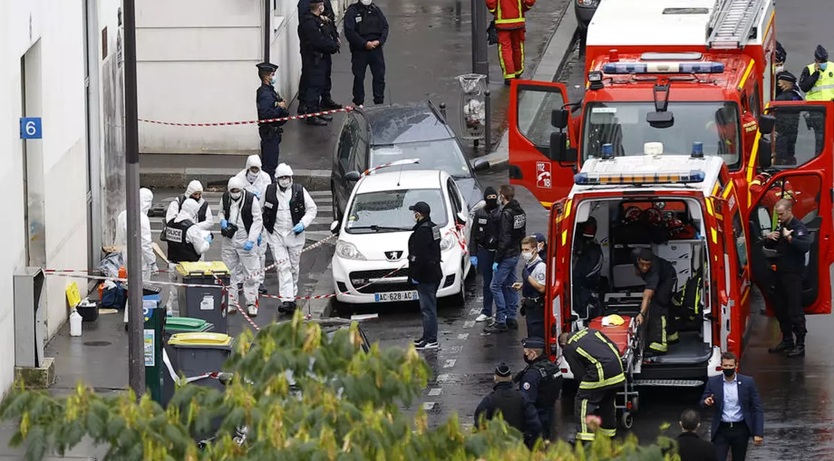 Ministrul de interne al Franței, despre atacul de la Paris: ”Evident este un act de terorism islamic”