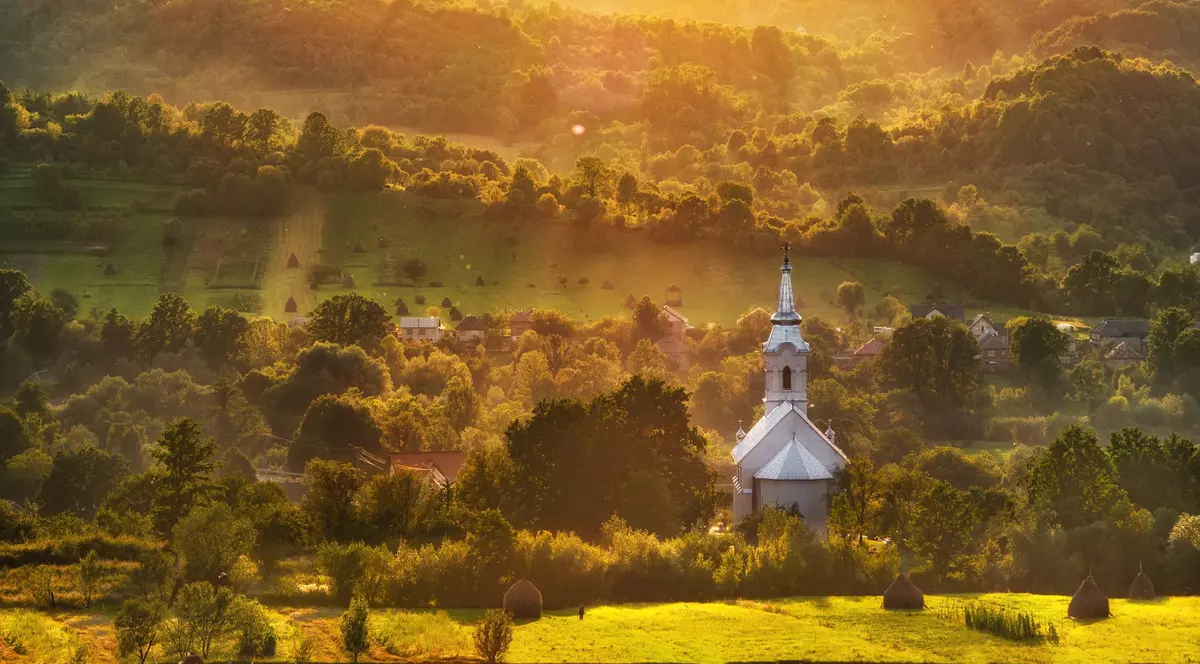 Euronews laudă frumusețea Maramureșului surprinsă de un tânăr fotograf român