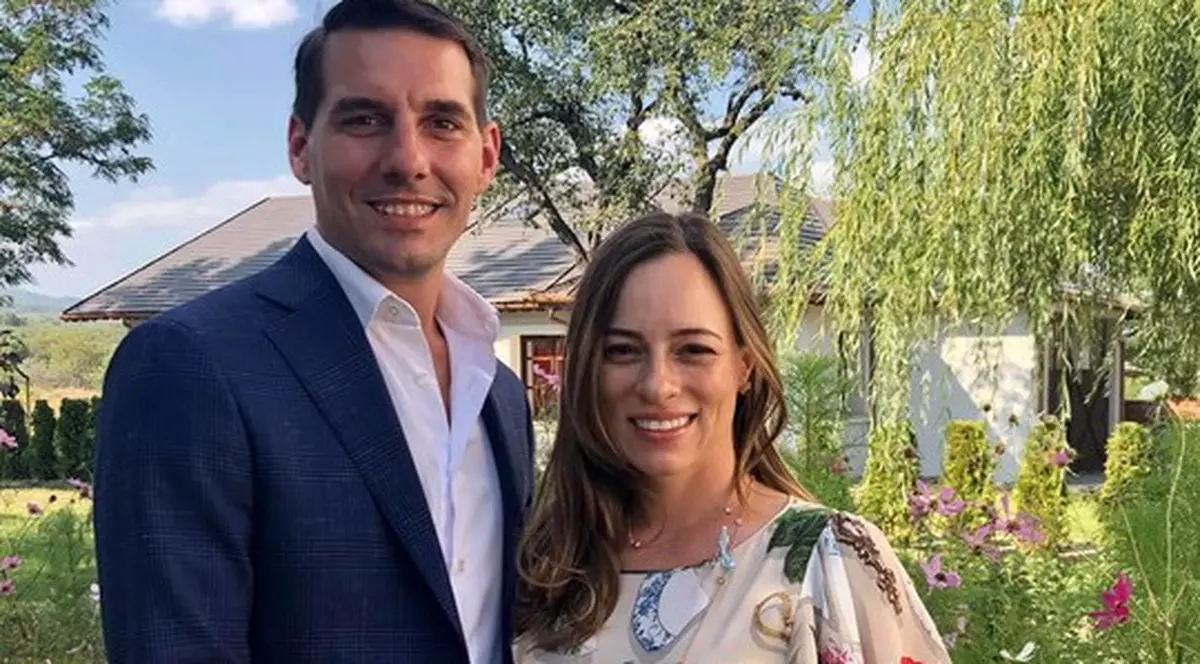 Fostul principe Nicolae și soția lui vor deveni părinți în curând. Cum arată Alina Binder, însărcinată în luna a opta