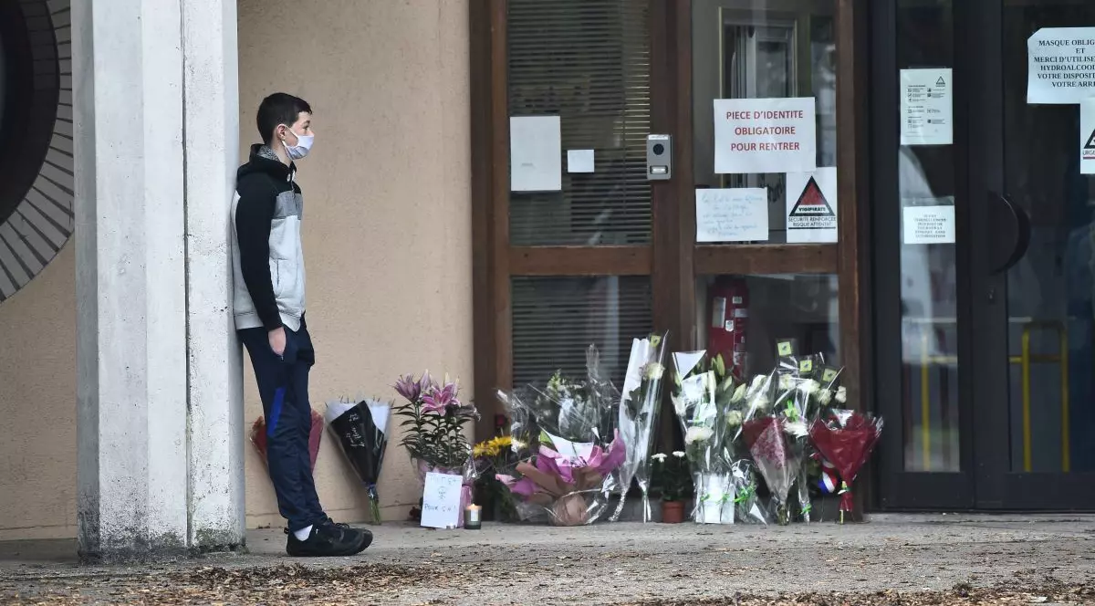 Cum a dus o lecție despre libertatea de exprimare în Franța la decapitarea profesorului, într-un atac terorist