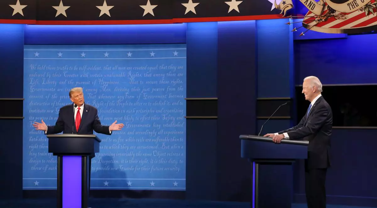 Dezbaterea finală pentru președinția SUA | Biden spune că nu a luat “niciun bănuț” din surse străine, Trump se apără în criza COVID: “Nu e vina mea că epidemia a ajuns aici. E vina Chinei”