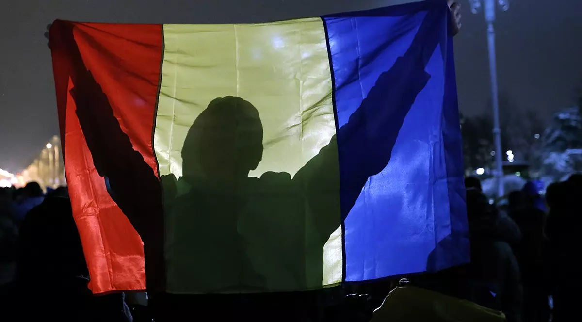 Protest anti-mască în București. Printre participanți, mulți copii