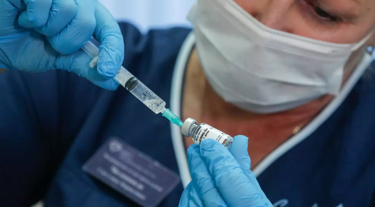 Rusia anunţă că vaccinul Sputnik V împotriva COVID-19 are o eficienţă de 95%