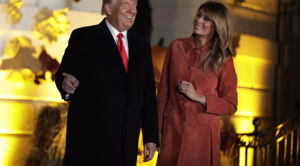 FOTO| “#FakeMelania”. Donald Trump ar fi folosit din nou o dublură în locul soției sale