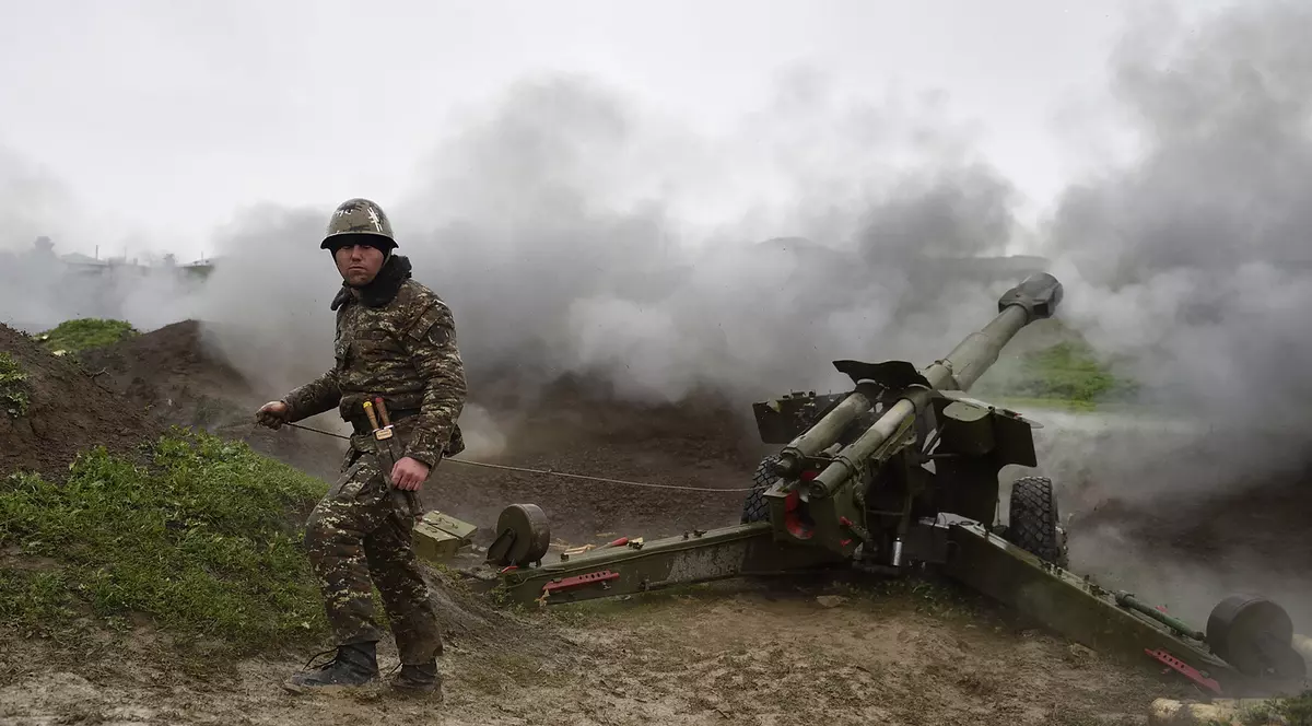 Șapte soldați au murit într-un schimb de focuri la granița dintre Azerbaidjan și Armenia