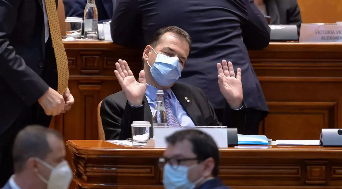 VIDEO Scenarii: Ce mai pot face Klaus Iohannis și PNL ca să împiedice o amânare a alegerilor parlamentare, după lovitura favorabilă PSD primită miercuri de la CCR