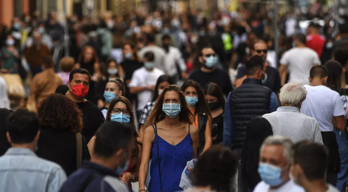 Italia recurge la noi măsuri drastice din cauza creșterii infecțiilor de COVID-19. Premierul Conte: „Trebuie să aplicăm măsurile pentru a evita un nou lockdown”