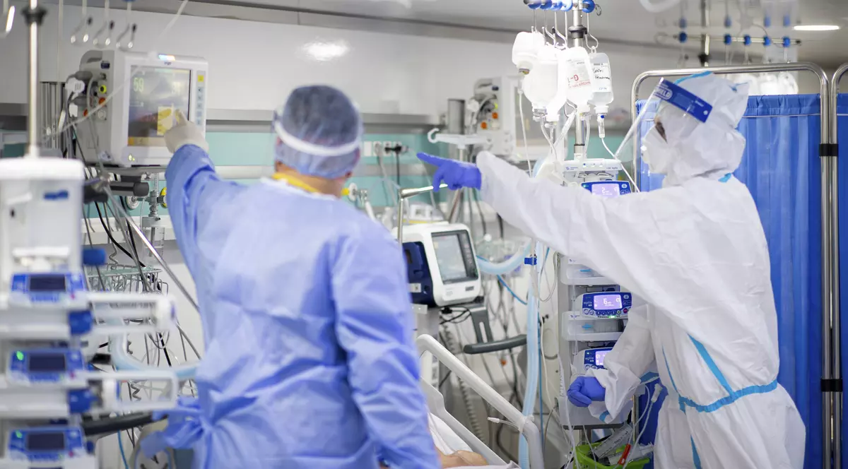 În plină pandemie, 80 de cadre medicale de la SJU Craiova au cerut să plece în concediu. Ce soluții a găsit conducerea instituției pentru a acoperi deficitul