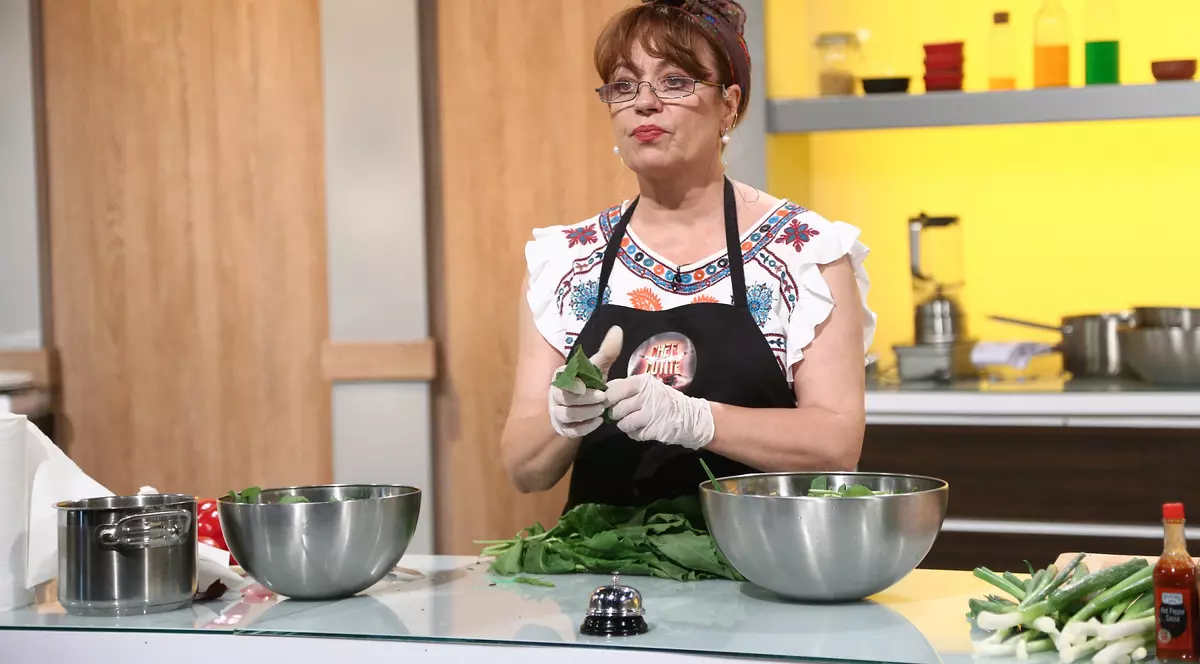 Adriana Trandafir vine în platoul Chefi la cuțite. Începe ultima săptămână  a degustărilor pe nevăzute