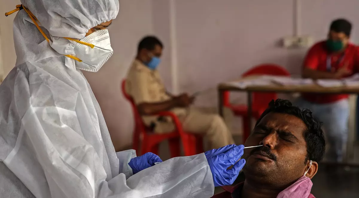 India a depășit pragul de 8 milioane de cazuri de COVID-19. Autoritățile se tem că în New Delhi vor exista 10.000 de cazuri noi pe zi