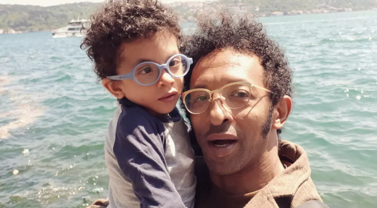 Kamara a vorbit despre fiul lui. Ce i-a spus Leon artistului, atunci când l-a văzut supărat din cauza unui comentariu rasist