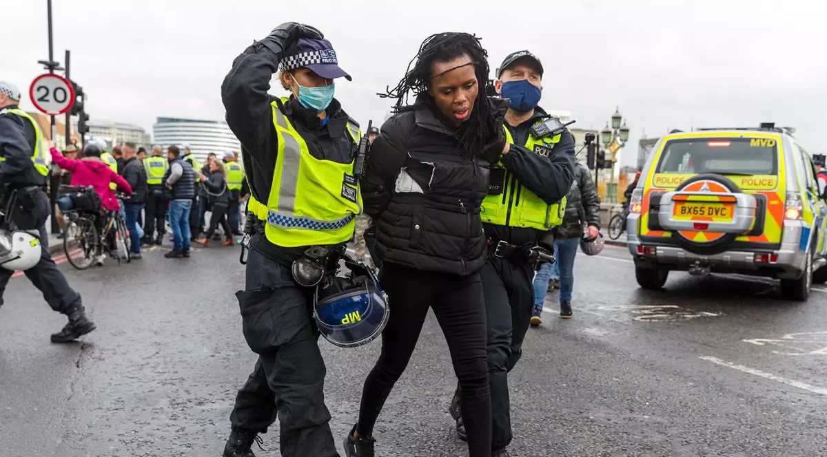 Cel puțin zece persoane au fost arestate la Londra, în timpul unui protest anti-lockdown