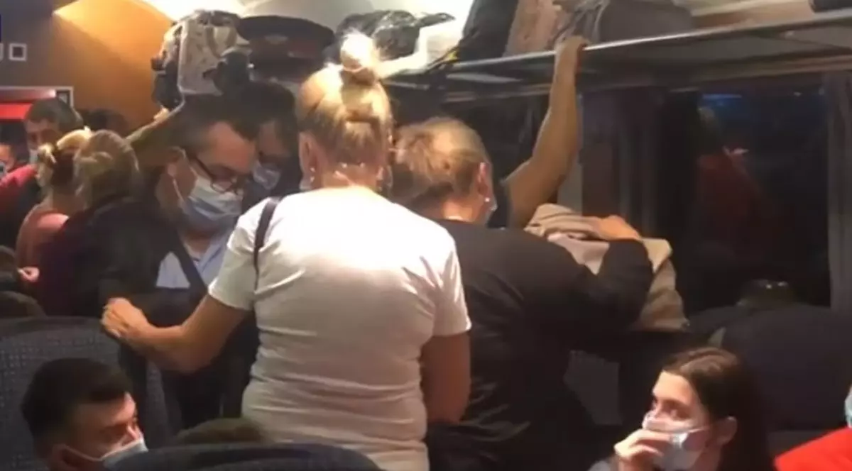 Tren arhiplin sursa foto Digi 24